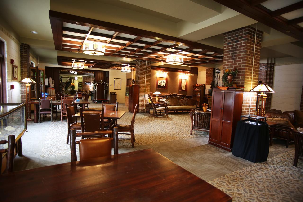 Canyon Lodge *